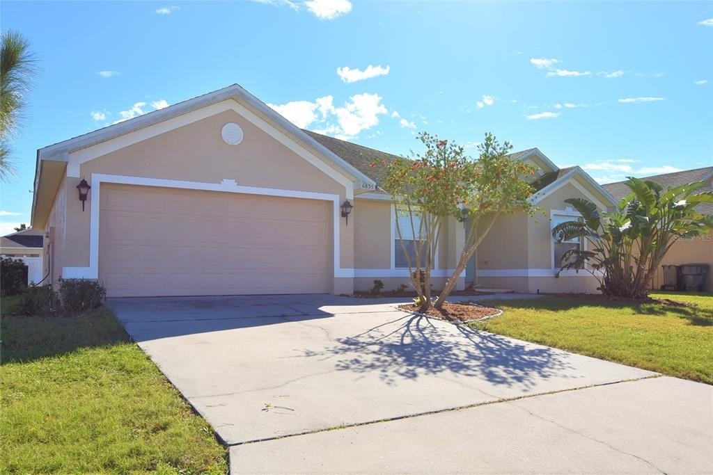 6835 Hunters Crossing Boulevard - Photo 1