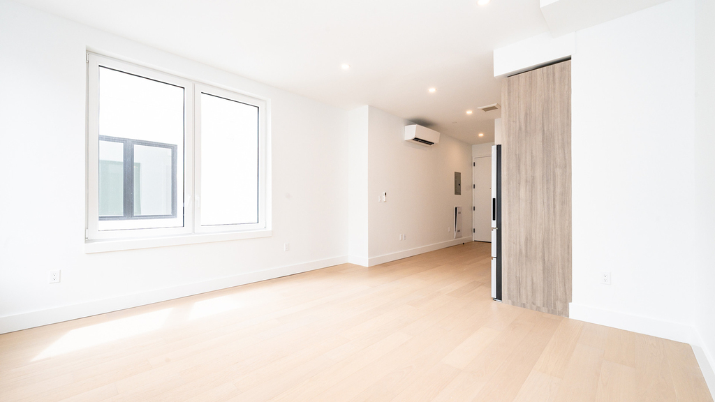 107 S 6th St - Photo 4