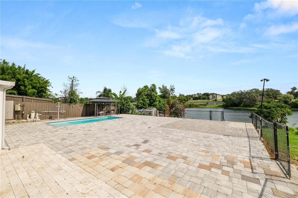 228 W Lake Ina Drive - Photo 32