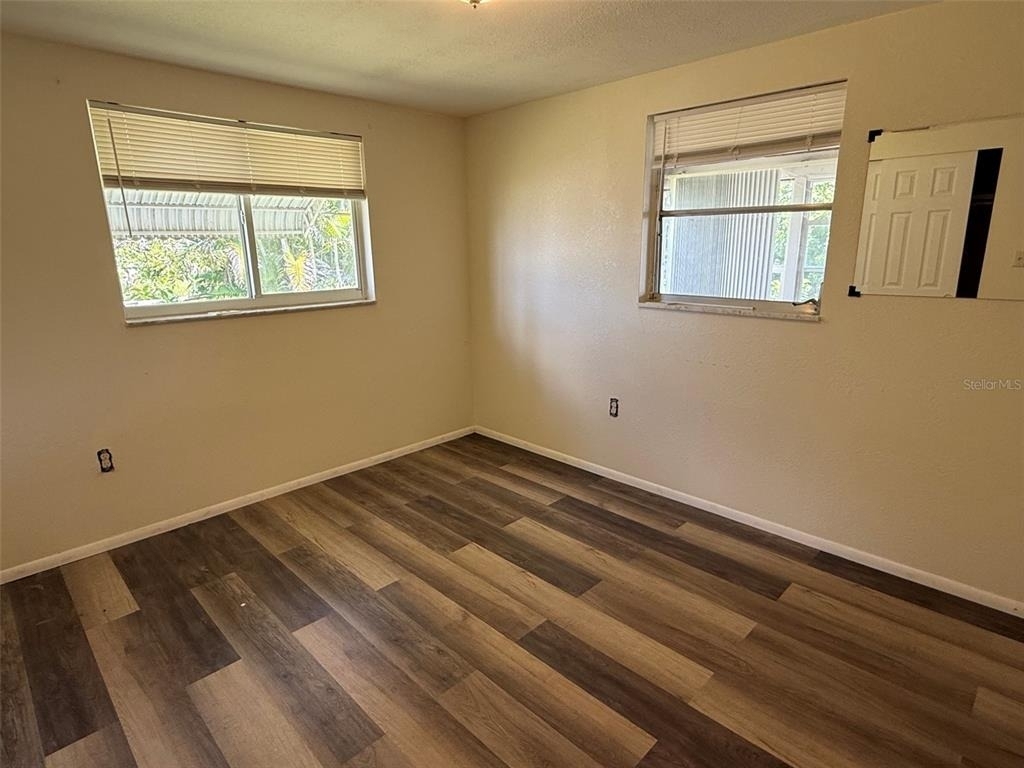 5405 Riverside Drive - Photo 5