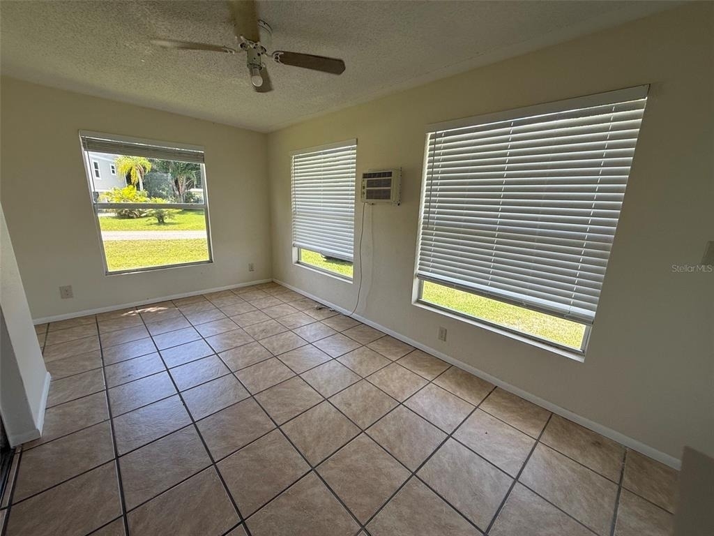 5405 Riverside Drive - Photo 9