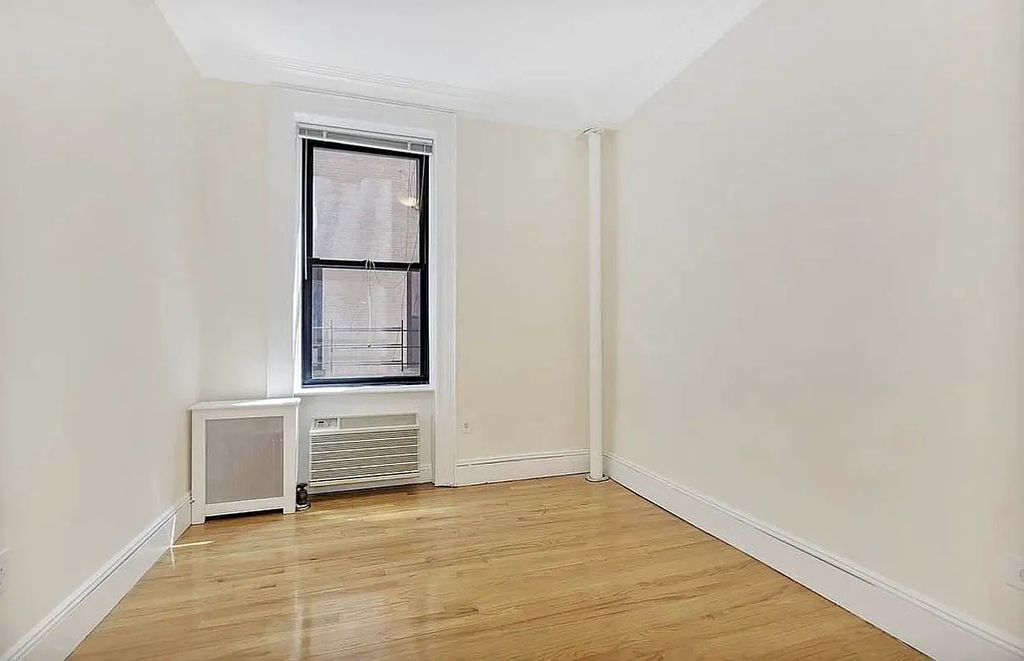 200 Riverside Drive - Photo 5