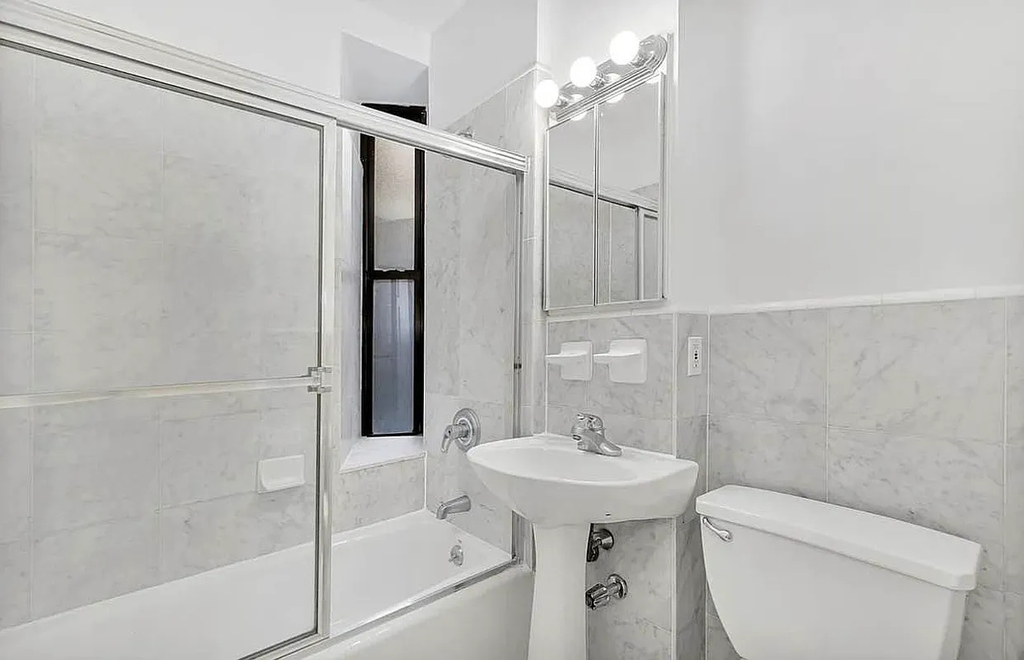 200 Riverside Drive - Photo 6