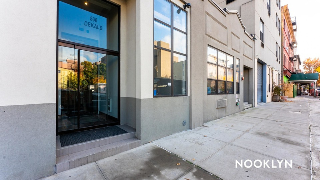 566 Dekalb Ave - Photo 15
