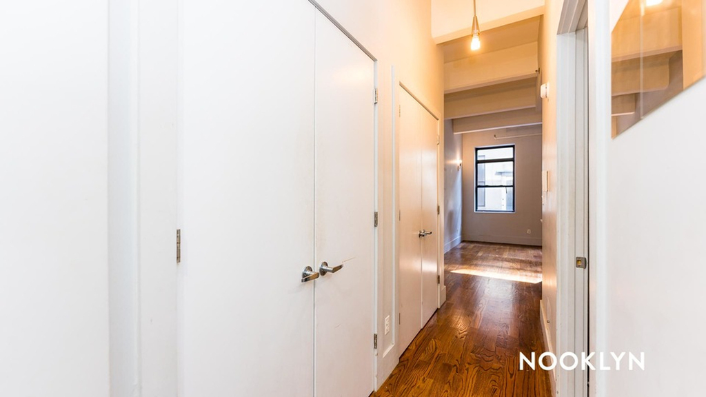 566 Dekalb Ave - Photo 12