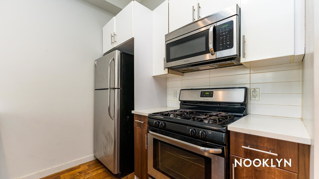 566 Dekalb Ave - Photo 9