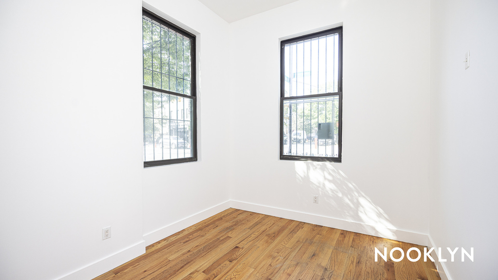 483 Evergreen Ave - Photo 14