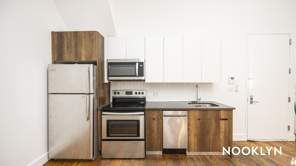 483 Evergreen Ave - Photo 7