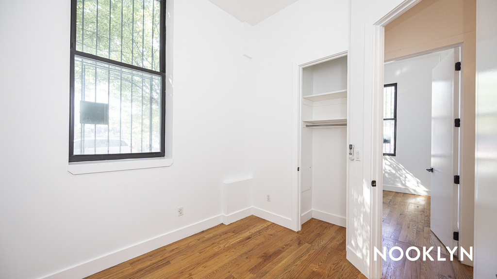 483 Evergreen Ave - Photo 12