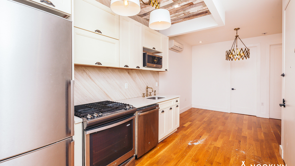 1426 Dekalb Ave - Photo 0