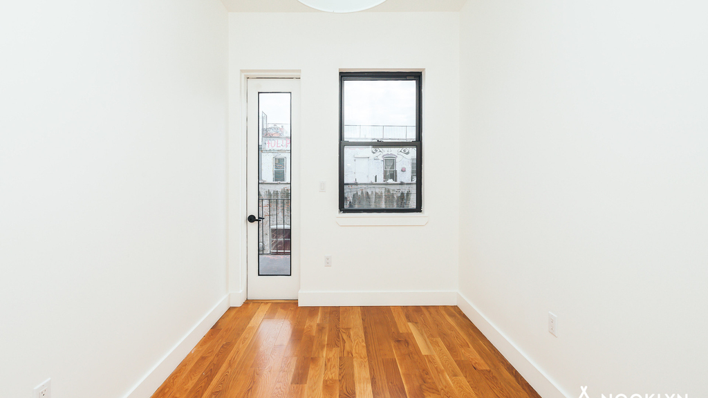 1426 Dekalb Ave - Photo 5