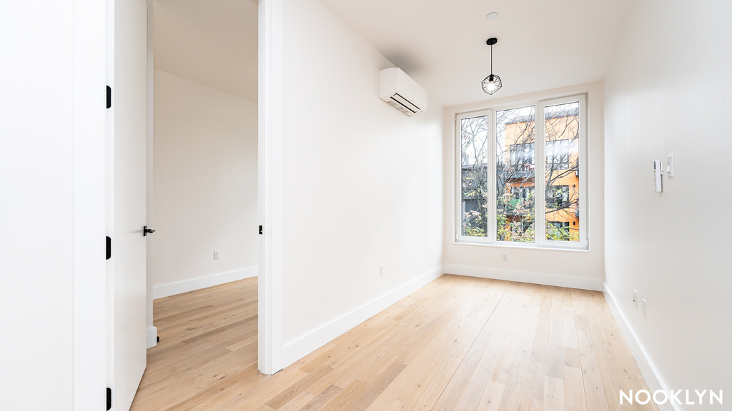 96 Moore St - Photo 9
