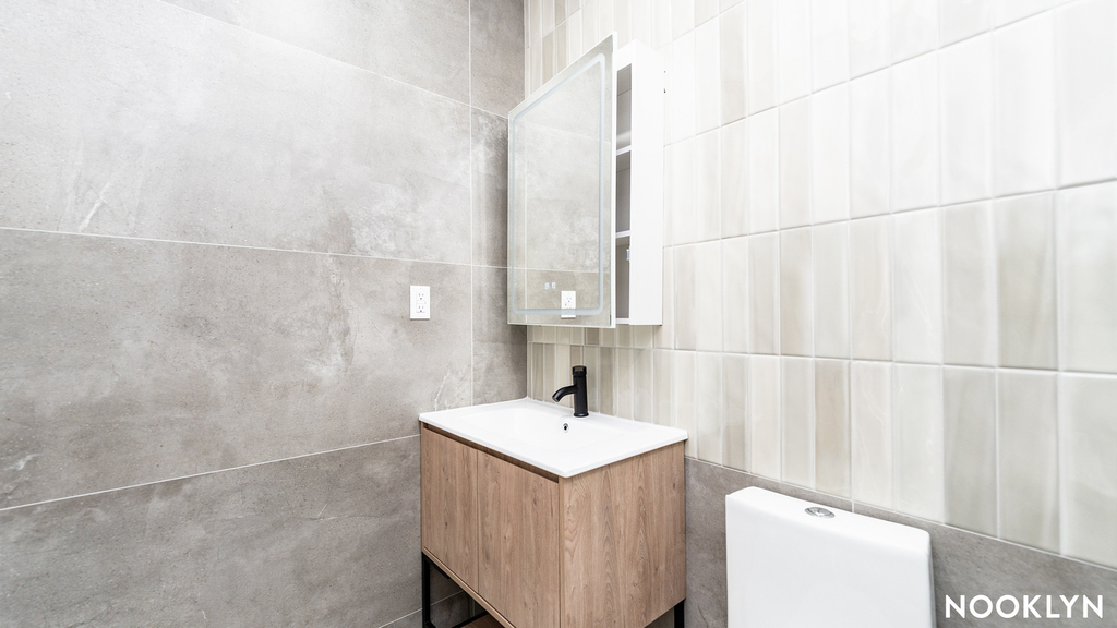 96 Moore St - Photo 1