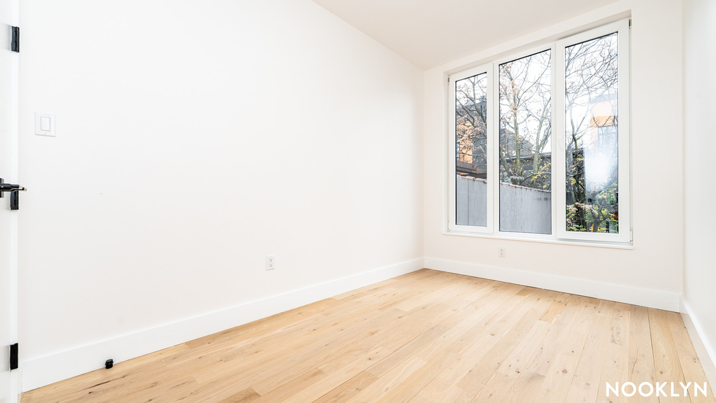 96 Moore St - Photo 16