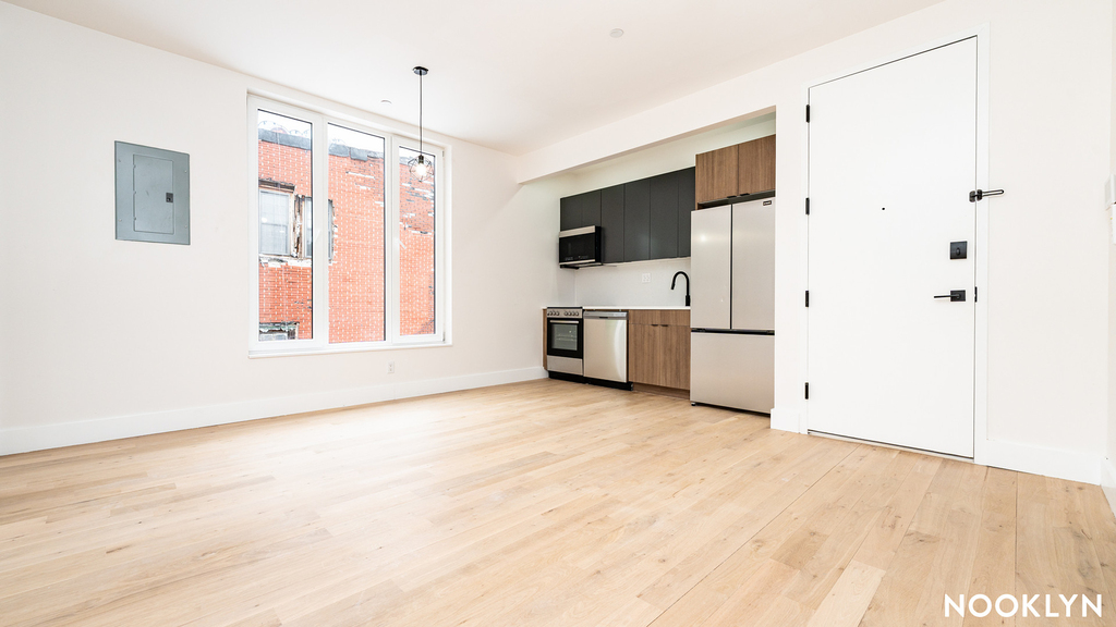 96 Moore St - Photo 4