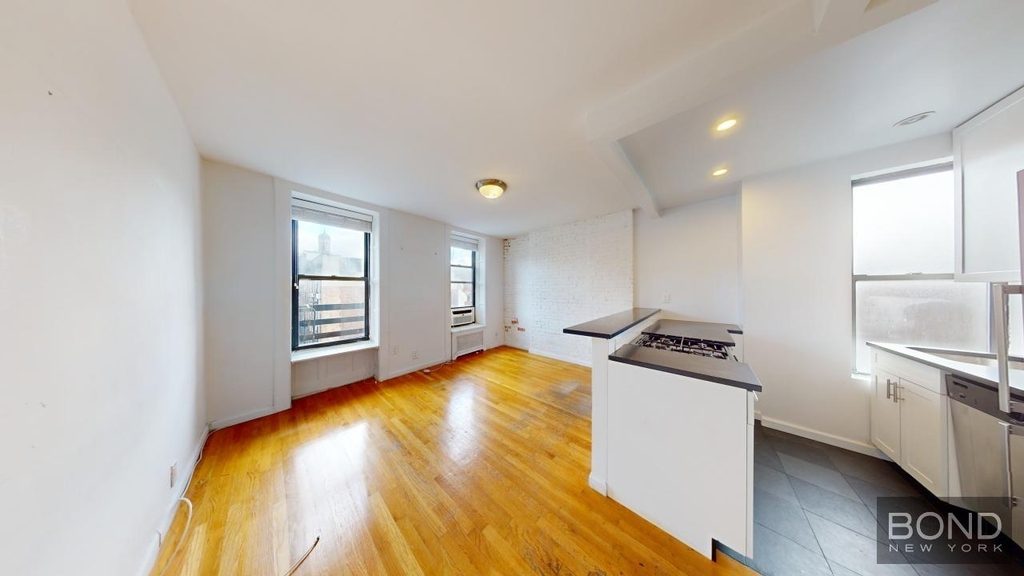 39 Bedford Street - Photo 3