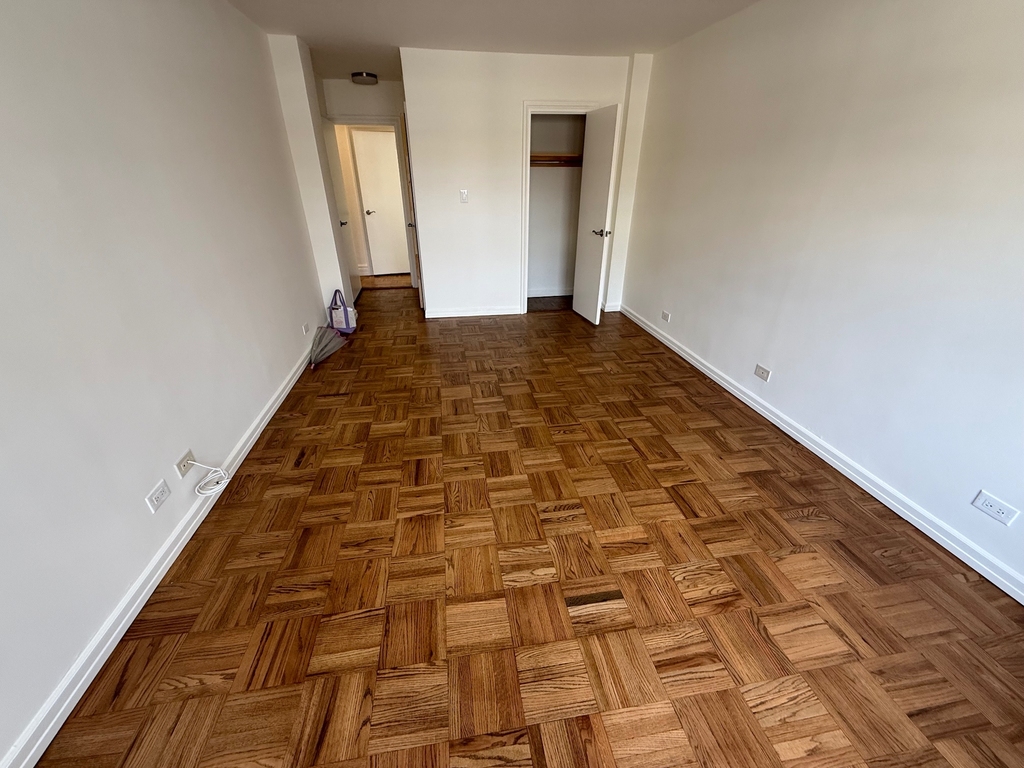 420 East 79th Street - Photo 11