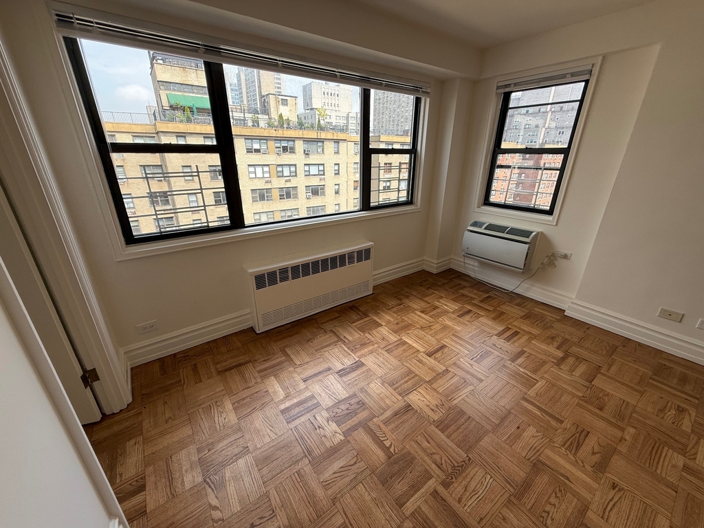 420 East 79th Street - Photo 2