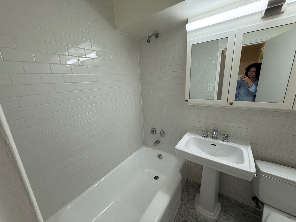 420 East 79th Street - Photo 9