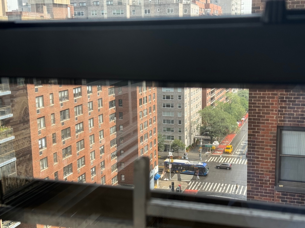 420 East 79th Street - Photo 4