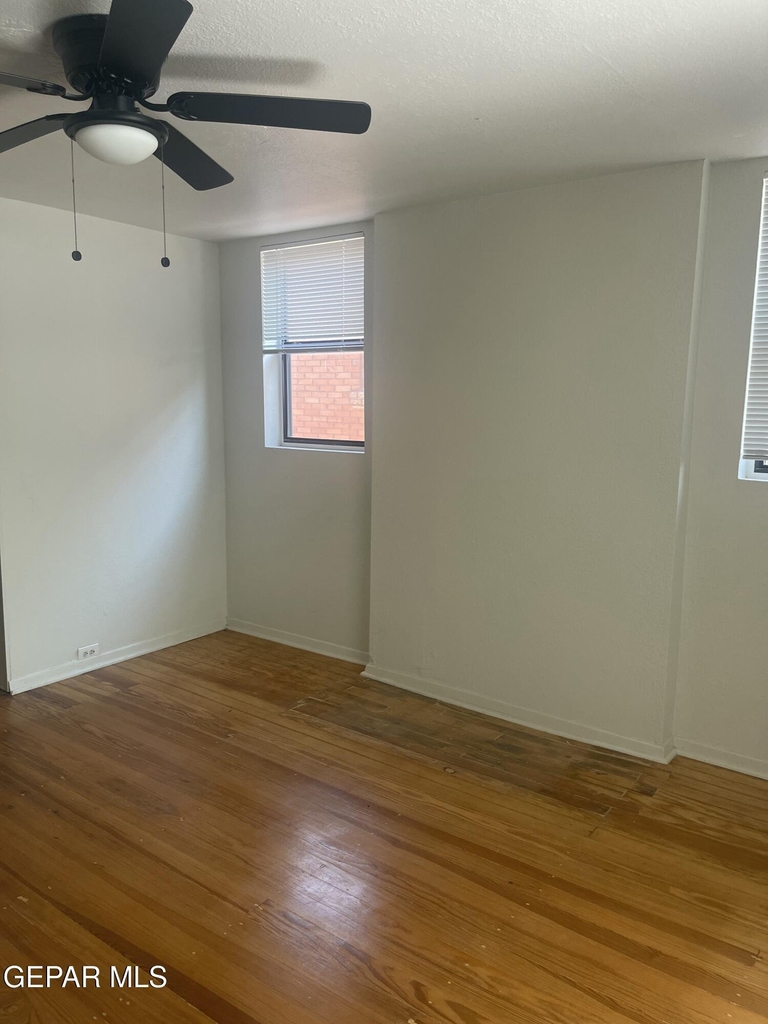 1907 Arizona Avenue - Photo 3