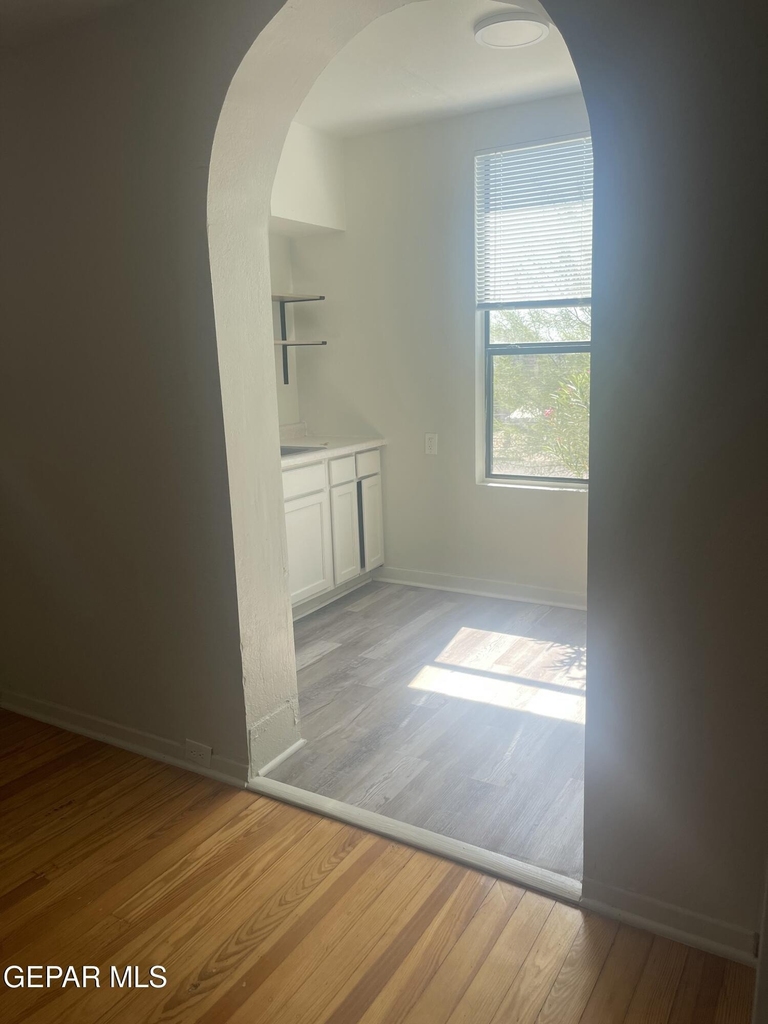 1907 Arizona Avenue - Photo 13