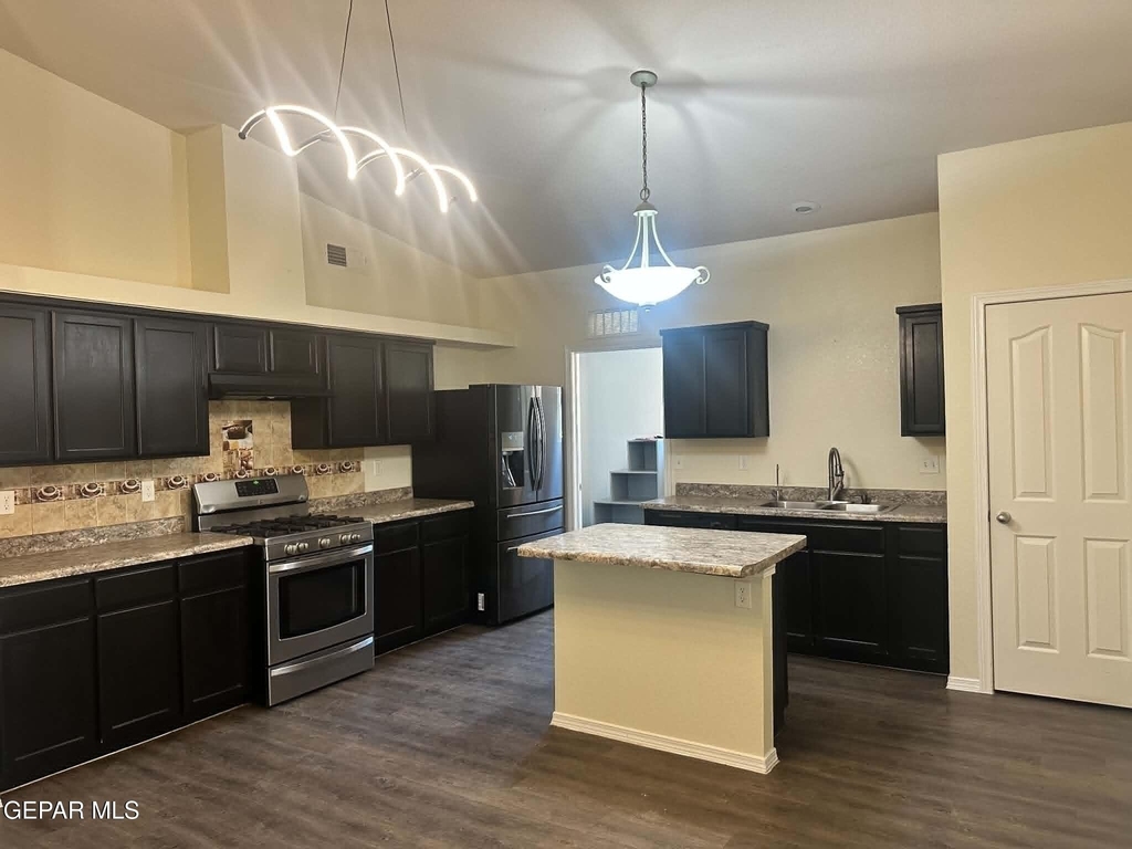 720 Villa Romero Drive - Photo 4