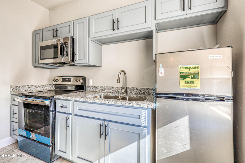 3622 Douglas Avenue - Photo 11
