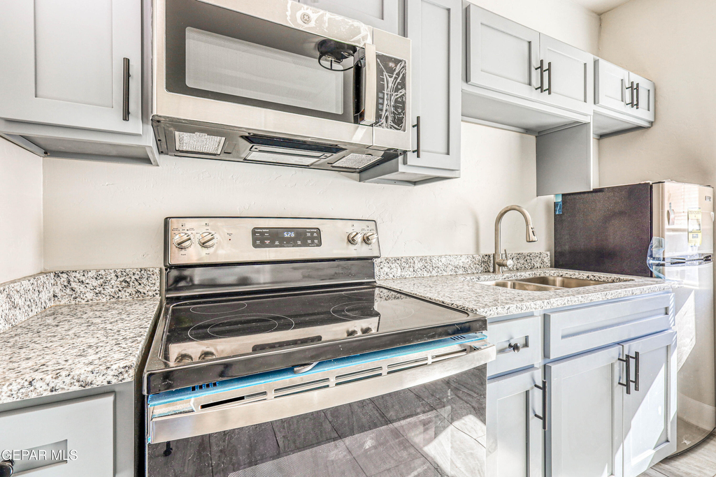 3622 Douglas Avenue - Photo 9