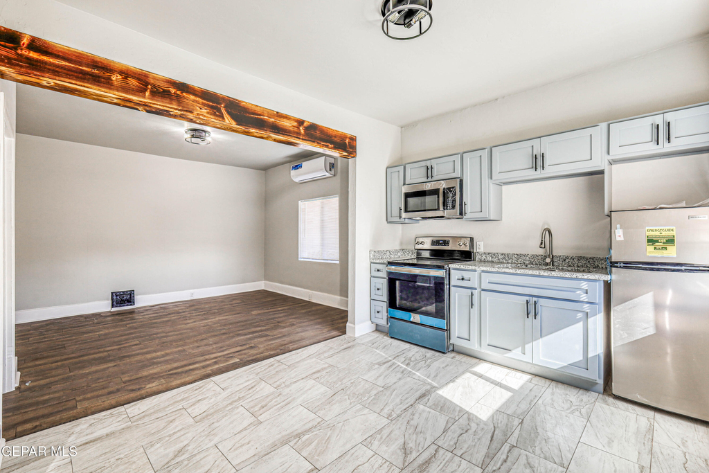 3622 Douglas Avenue - Photo 6