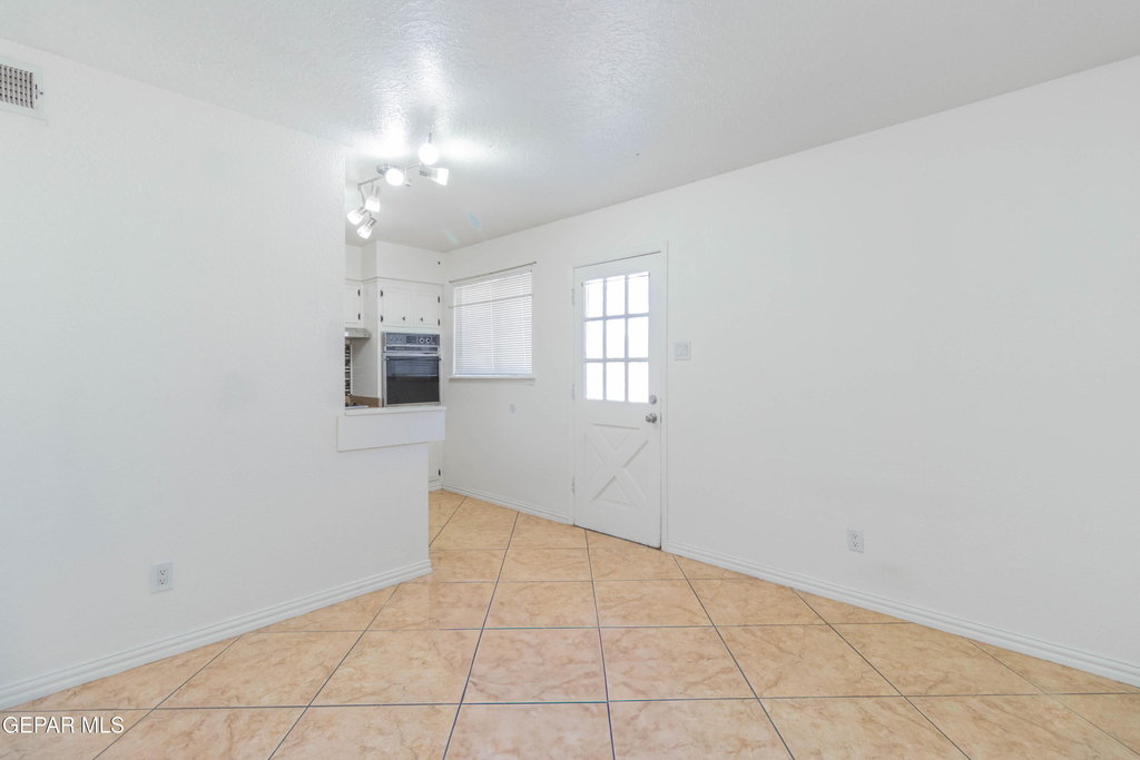 9924 Minuteman Street - Photo 11