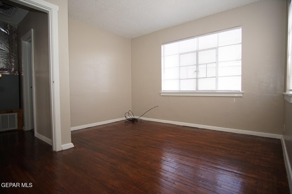1226 Huckleberry Street - Photo 8