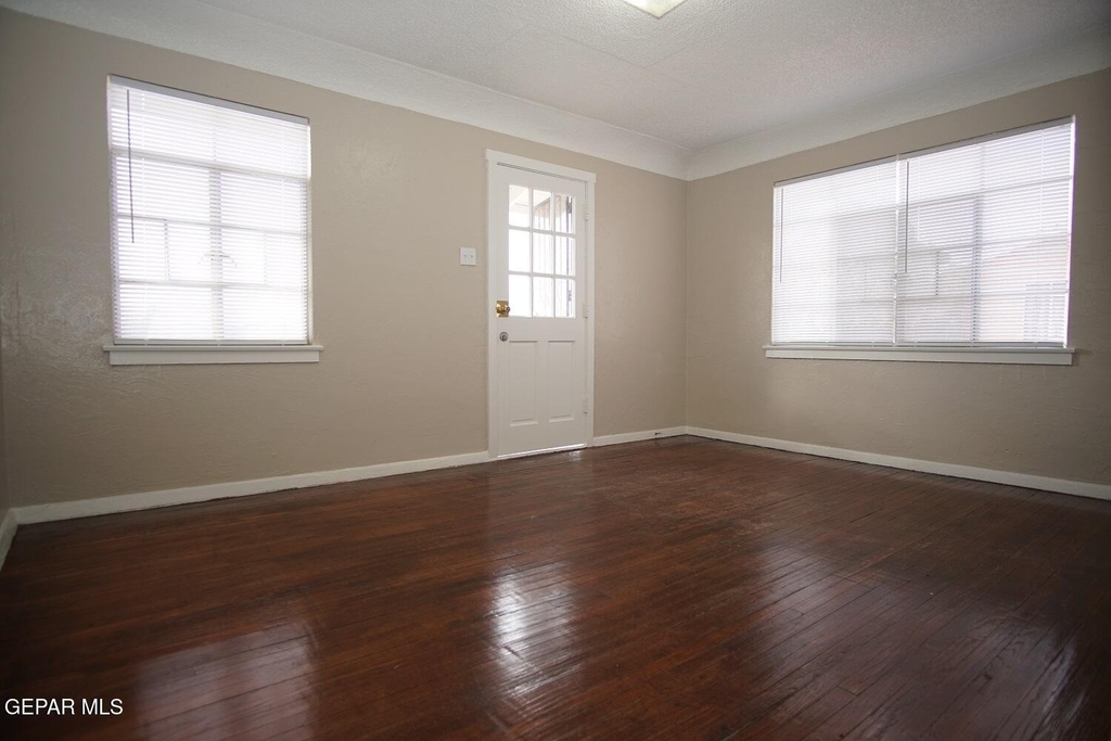 1226 Huckleberry Street - Photo 4