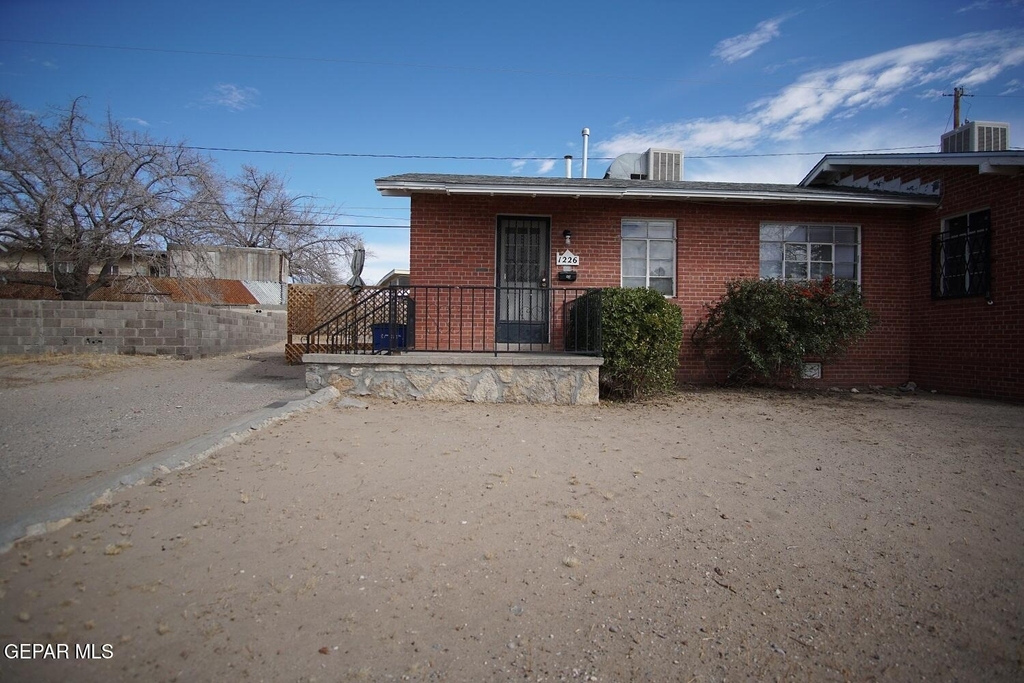 1226 Huckleberry Street - Photo 0