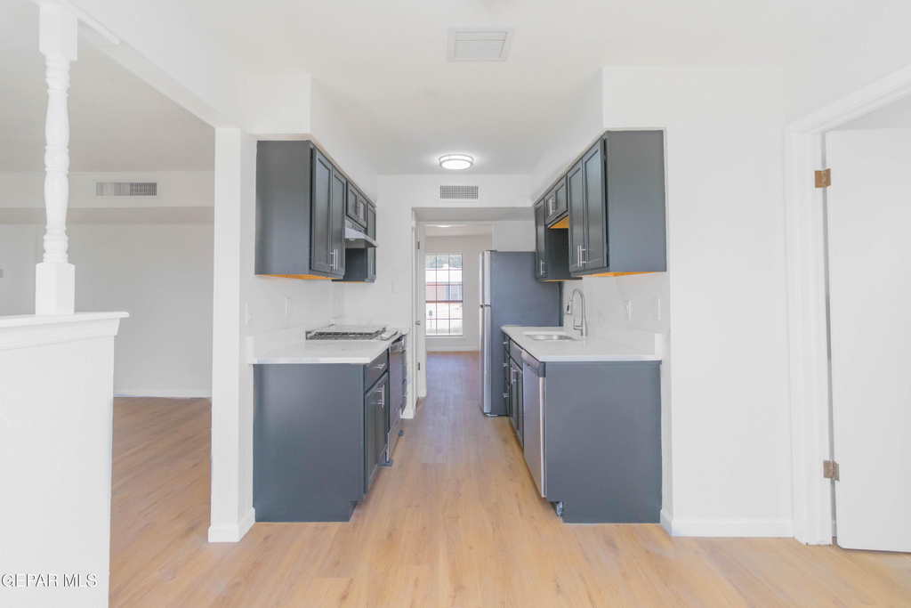 11240 Warcloud Avenue - Photo 18