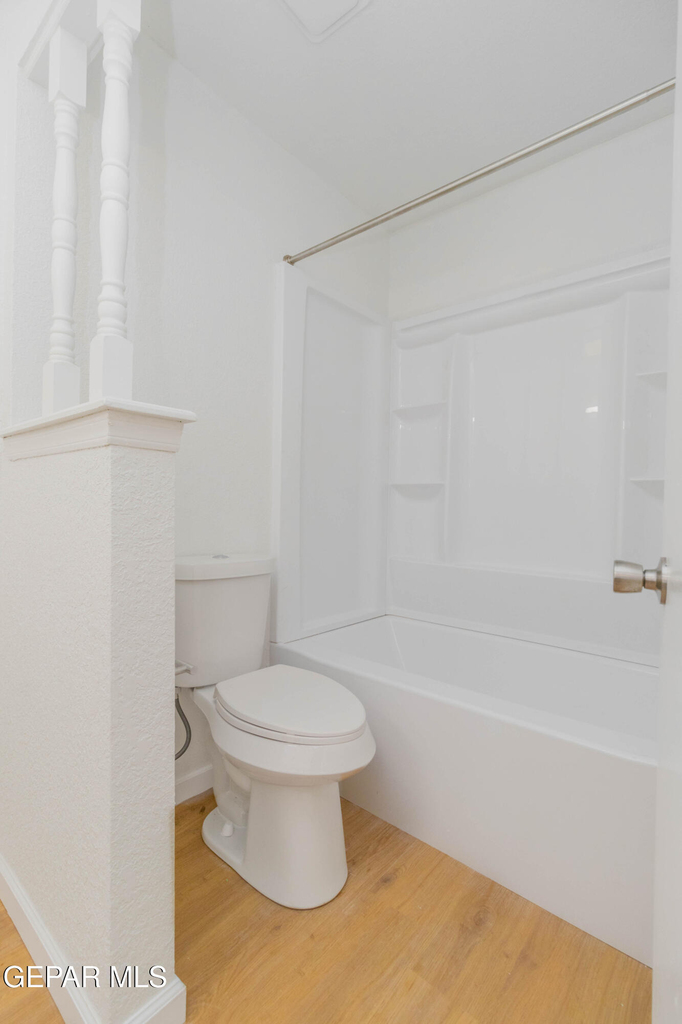11240 Warcloud Avenue - Photo 33