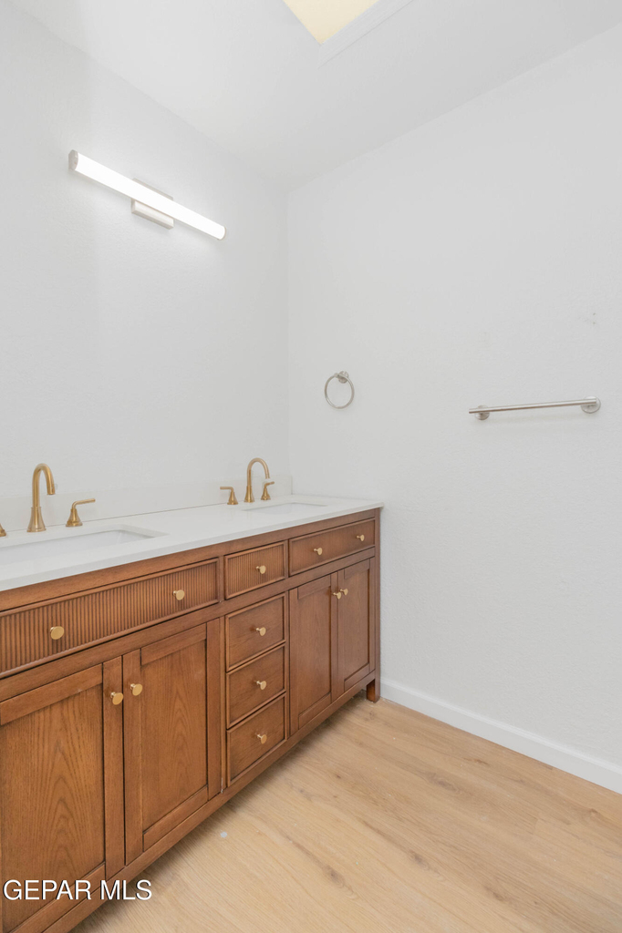 11240 Warcloud Avenue - Photo 32