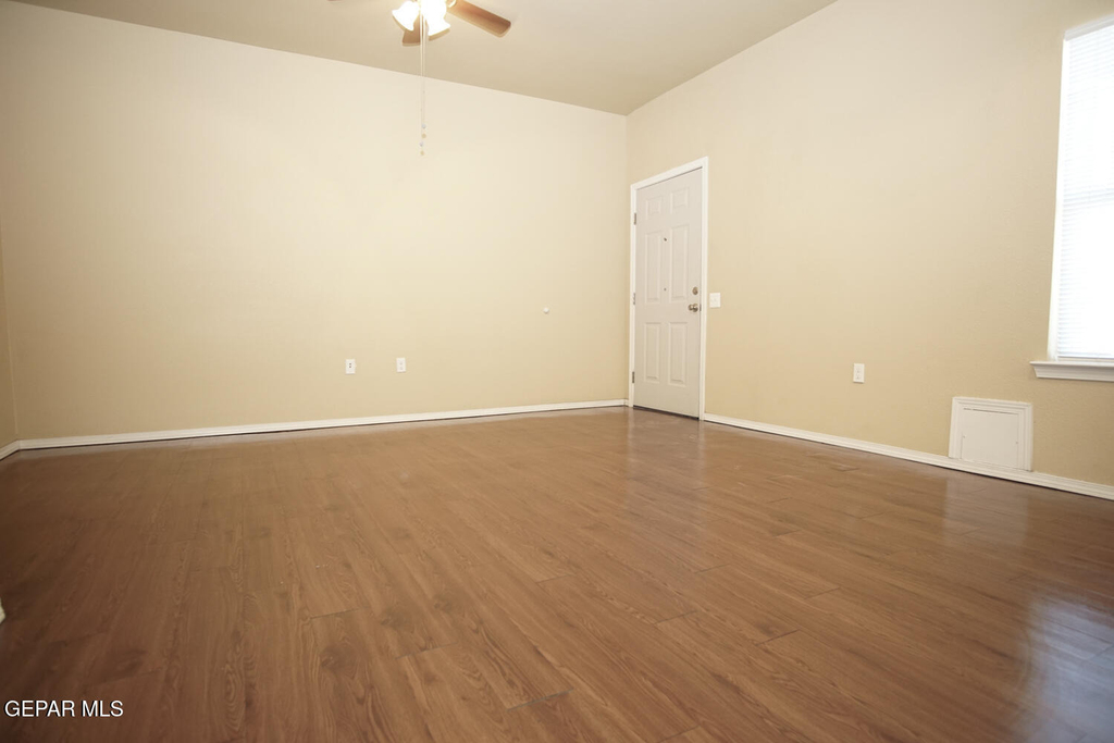 8685 N Loop Drive - Photo 2