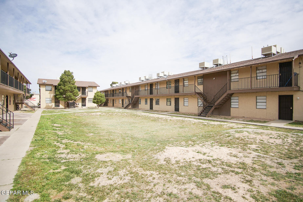 4700 Maxwell Avenue - Photo 0