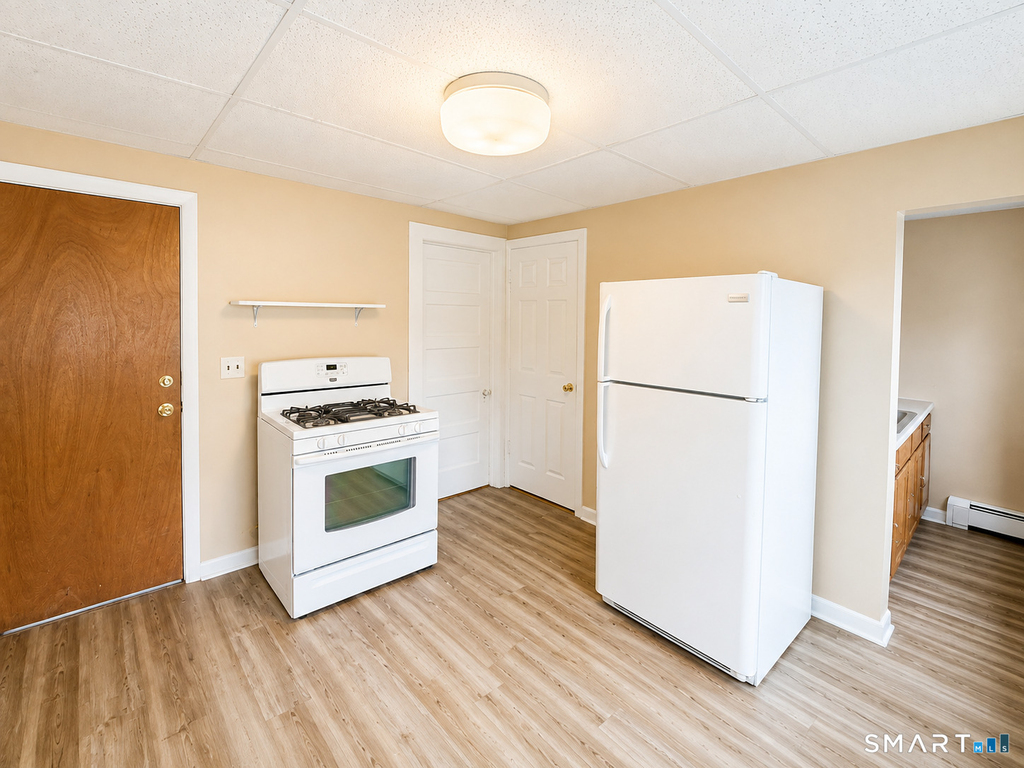 515 Park Avenue - Photo 1