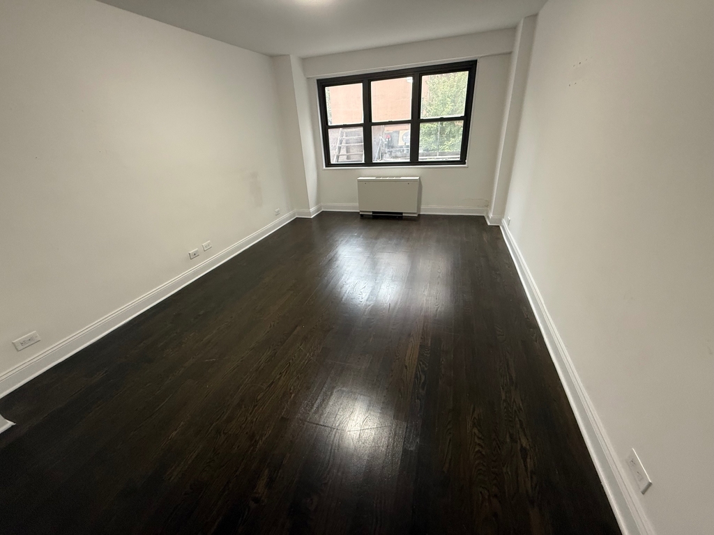 145 East 16th Street - Photo 11
