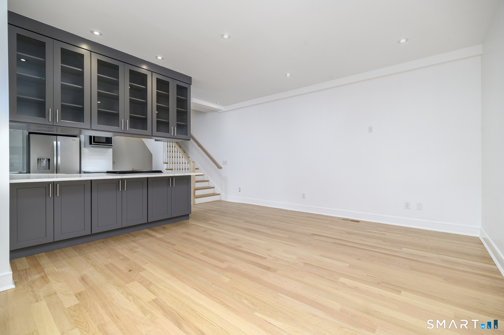 1911 Summer Street - Photo 5