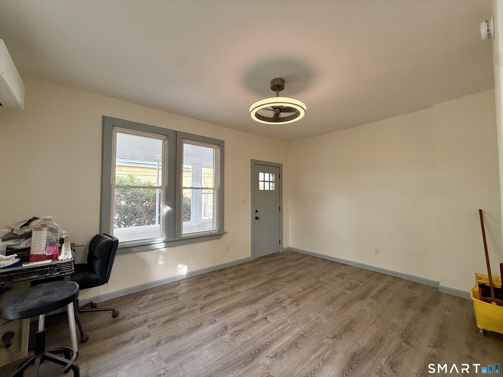 22 Hawthorne Avenue - Photo 5