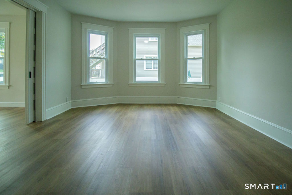 396 Chestnut Street - Photo 2