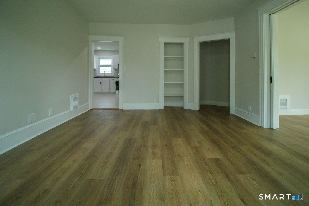 396 Chestnut Street - Photo 3