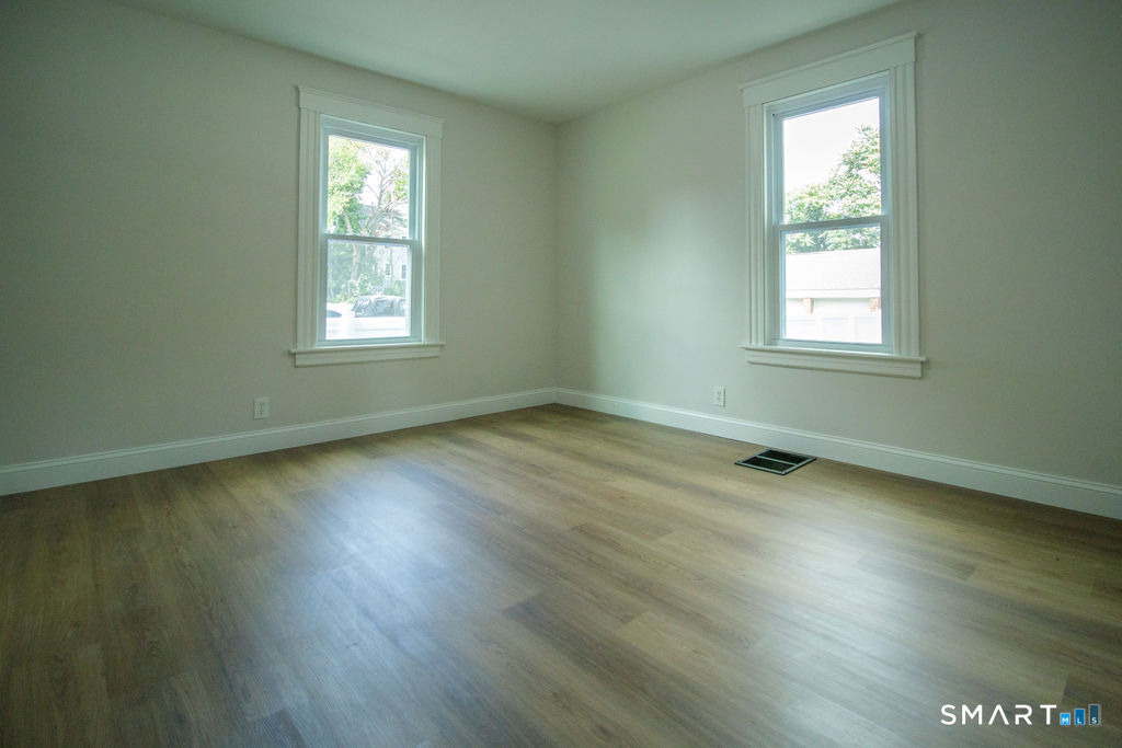 396 Chestnut Street - Photo 8