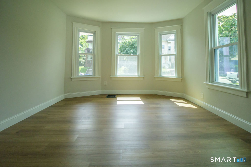 396 Chestnut Street - Photo 4