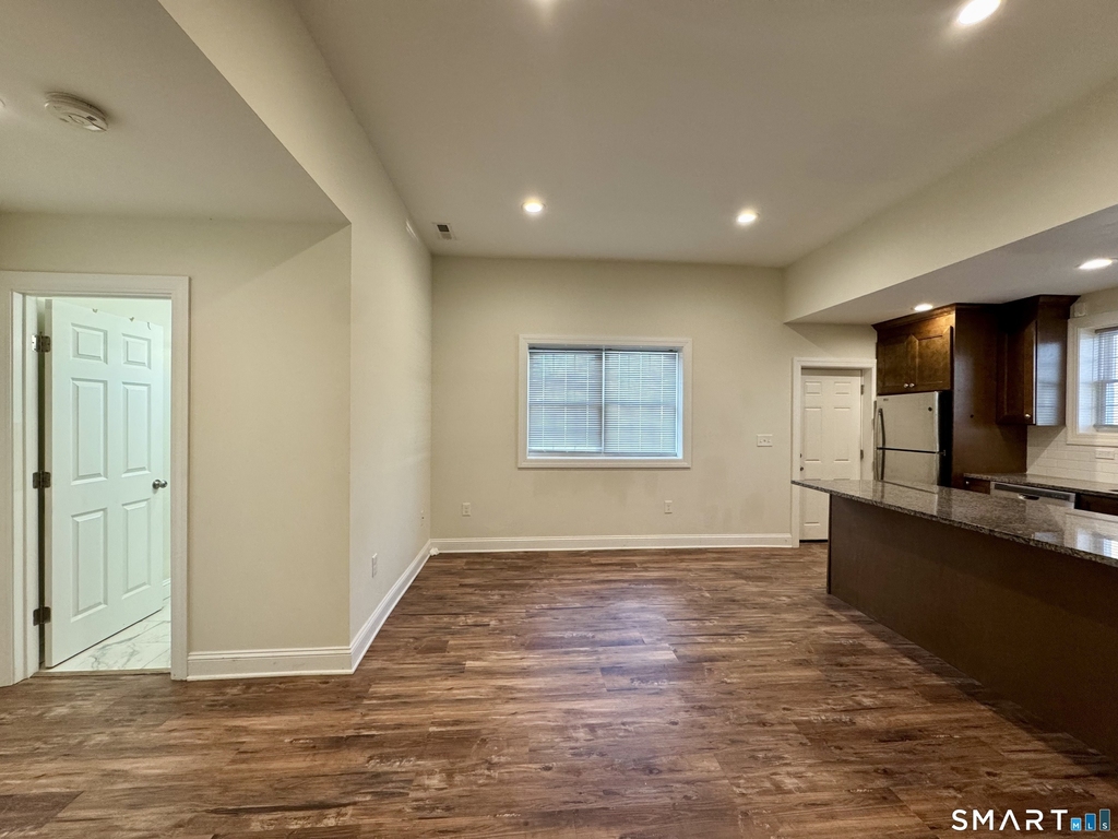 950 Lindley Street - Photo 8