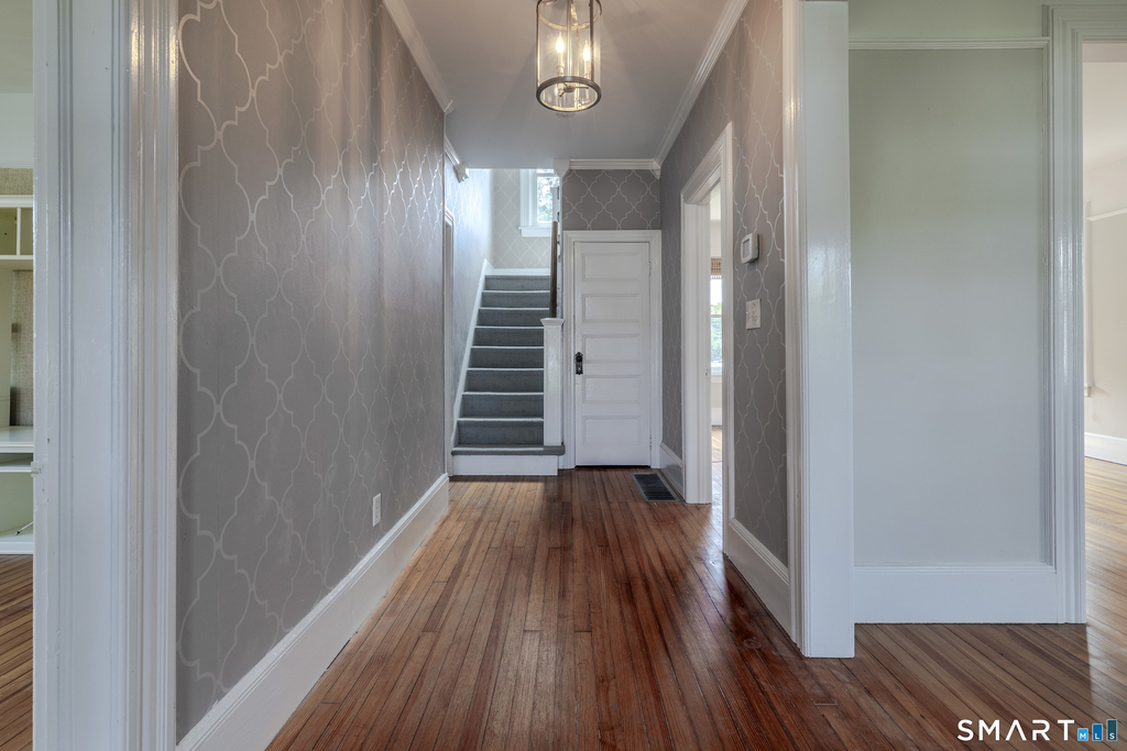 223 West Avenue - Photo 17