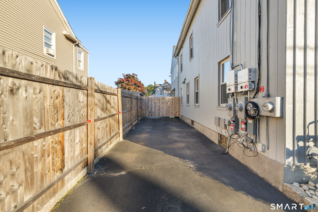 14 Plymouth Avenue - Photo 3